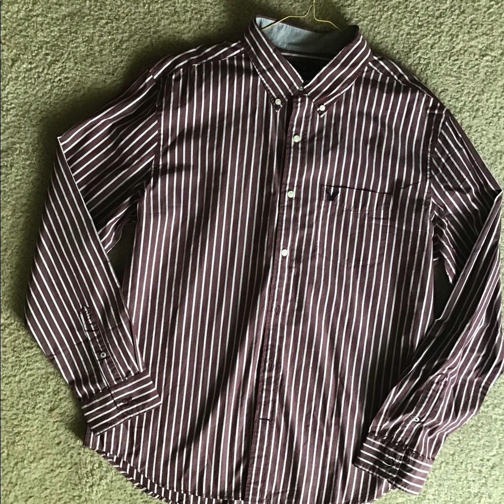 Men’s American Eagle button down